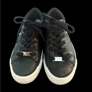 GBG Los Angeles Black Embossed Sneakers 6.5